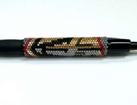 All Knights Pen by Lori Ahlin©2024, Beaded Pen, Delica beads, Beads, Golden Knights, Silver Knights, Vegas Golden Knights, Henderson Silver Knights, Beaded Pen Class