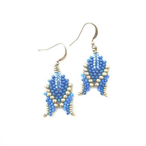  Do the Twist by Lori Ahlin©2023, Peyote earrings, Beaded earrings, Delica beads, Seed Beads, Peyote Stitch, Bead Class, Beaded Earrings
