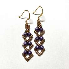 Open Heart Earrings by Lori Ahlin©2023, Beaded Heart Earrings, Seed Beads, Pearls, Beaded earrings