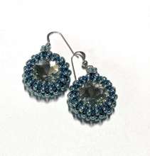 Stitch Club Class – Right Angle Weave Bezel by Lori Ahlin©2024, Right Angle Weave Stitch Class, Crystal Rivoli Beaded Earrings, Duracoat Seed beads, Beaded earrings class, RAW Bezel class, Bead Class Henderson Nevada, Bead Class Las Vegas