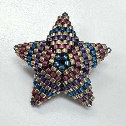 Lil’ Star by Lori Ahlin©2026, Warped Square Star Class, Beaded earring, Delica bead earring, Miyuki beads, Beaded Earring class, Bead Class Henderson Nevada, Bead Class Las Vegas, Beaded Peyote Earring, Beaded star class, 3D star bead class